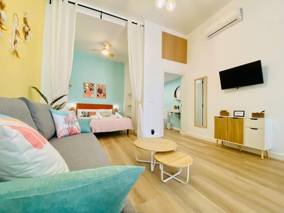 Beautiful And Charming Loft In Russafa Soho Appartamento